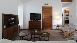 Room - The Loft on Lundy | Short North Arts District (Columbus)