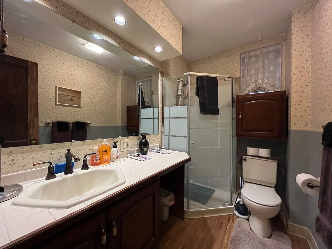 Doccia, asciugacapelli, asciugamani