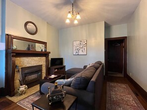 Smart TV - Guest Suite @ OSU & Short North Arts District (Columbus)