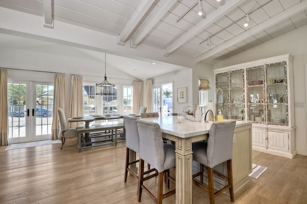 Dining - Walk To Beach & Village | 5 Bedrooms | 3 Units (Carlsbad)