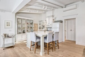 Dining - Walk To Beach & Village | 5 Bedrooms | 3 Units (Carlsbad)