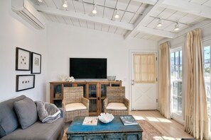 Smart TV, books