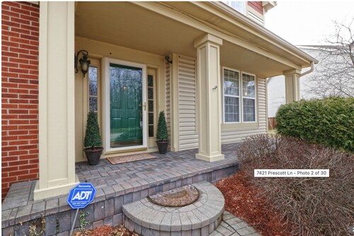 Gurnee home with King Queen beds for Vacations,six flags Celebrate Eid, Navy GL