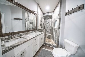 Bathroom - 311 Venture Blvd. - 3 Bedrooms - Includes Golf Cart! (Panama City Beach)
