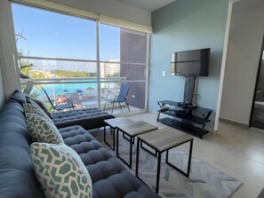 Living area - Dream Lagoons by Andiani Travel (Cancun)