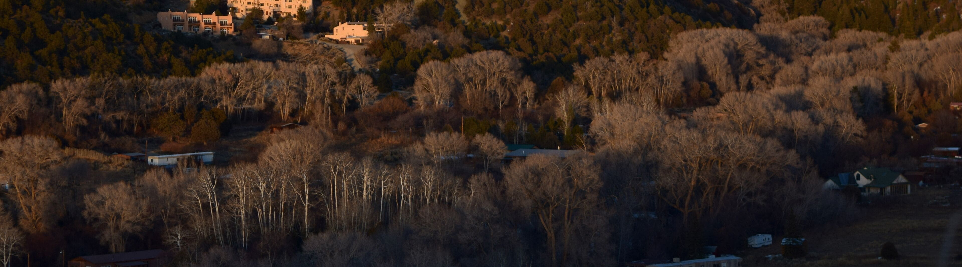 The unit is situated at the base of the ski valley directly between the ski area and the town of Taos. 