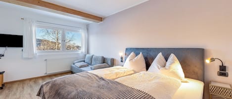 1 bedroom, free WiFi, bed sheets