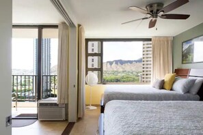 1 bedroom, iron/ironing board, travel cot, free WiFi - Waikiki Banyan - Makai Tower 1 - Diamond Head View w/Free Parking (Honolulu)