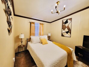 3 bedrooms, in-room safe, iron/ironing board, WiFi