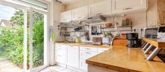 Villa 'Sam Suffy' with Private Terrace, Garden and Wi-Fi
