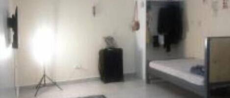 1 室のベッドルーム