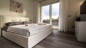 4 bedrooms, free WiFi, bed sheets