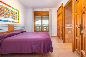 4 bedrooms, free WiFi, bed sheets