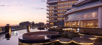 Days Hotel By Wyndham Fangchenggang Bailang Beach