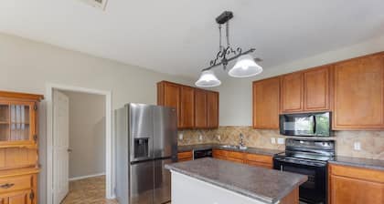Colony Suite - Round Rock