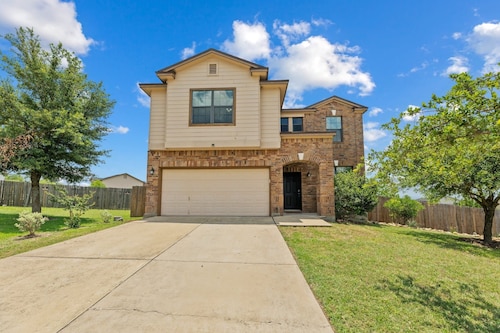 Colony Suite - Round Rock