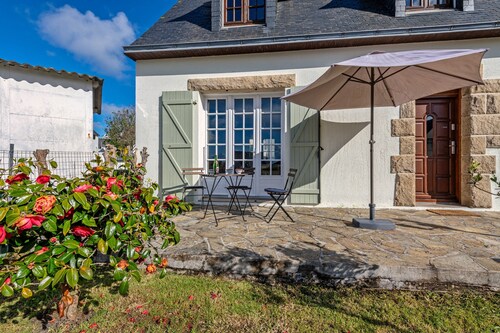 Holiday Home 'Typenhir' with Private Terrace, Private Garden and Wi-Fi