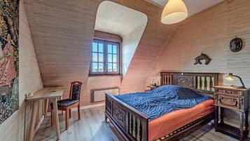 4 slaapkamers, een strijkplank/strijkijzer, gratis wifi, beddengoed