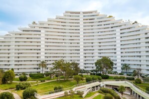 Exterior - Studio Apartment '4p Blacon Vue Mer - Parking' with Balcony (VILLENEUVE LOUBET)
