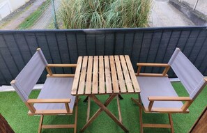 Outdoor dining - Studio Neuf Cosy, Cinéma Room RER C (Brétigny-sur-Orge)