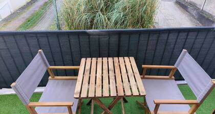 Studio neuf cosy, Cinéma Room RER C