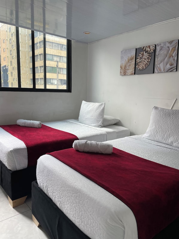 Chambre Standard avec lits jumeaux | Accès au Wi-Fi (inclus), literie fournie