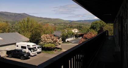 Ashland Commons Hostel