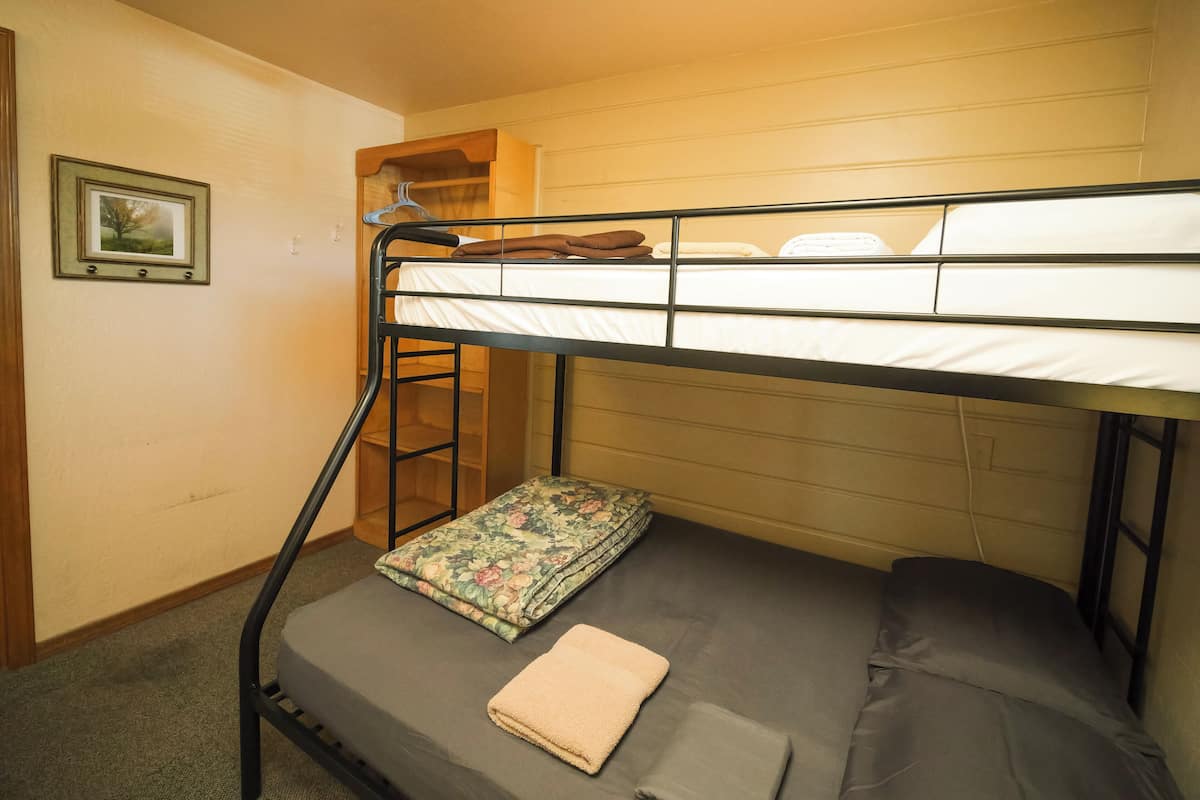 Chambre Double | Wi-Fi gratuit, draps fournis
