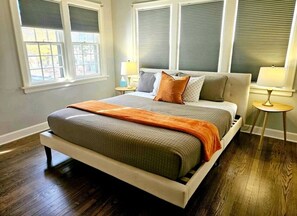 4 bedrooms, iron/ironing board, free WiFi, bed sheets