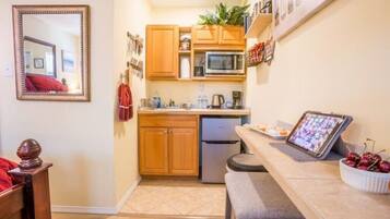 Fridge, microwave, coffee/tea maker, electric kettle