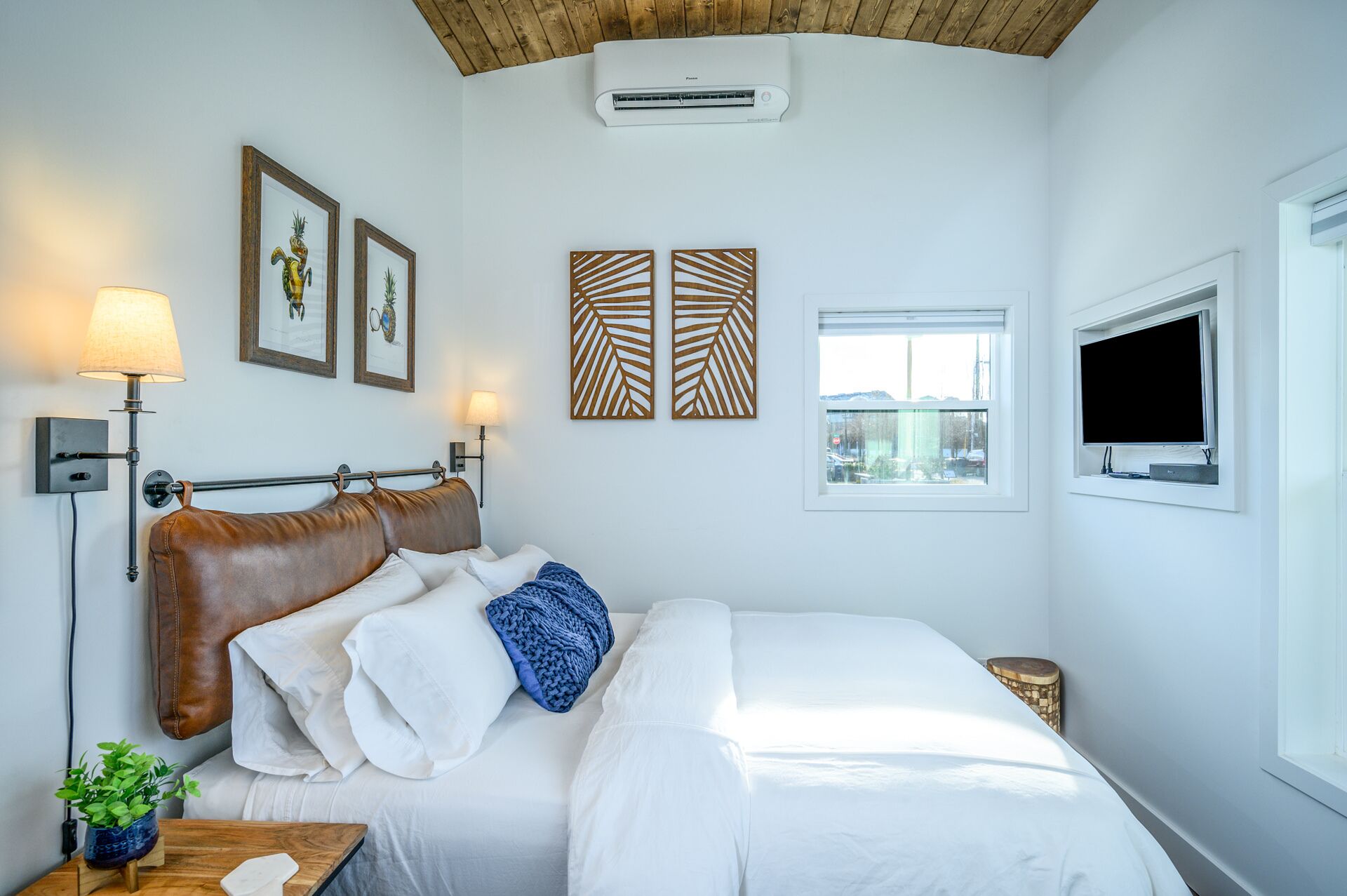 Ferros/tábuas de passar roupa, Wi-Fi de cortesia, roupa de cama