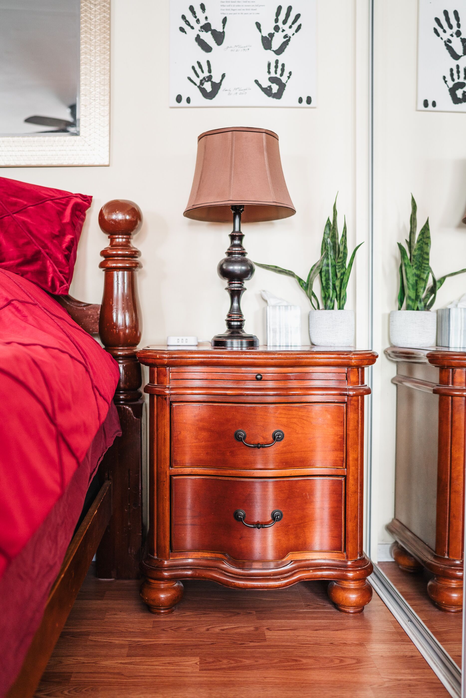 1 chambre, coffres-forts dans les chambres, fer et planche à repasser