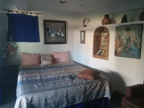 2 bedrooms, in-room safe, desk, iron/ironing board - Olas ocean suite, pool, jacuzzi, bbq & terrace..Pet friendly, gated & secure (Primo Tapia)