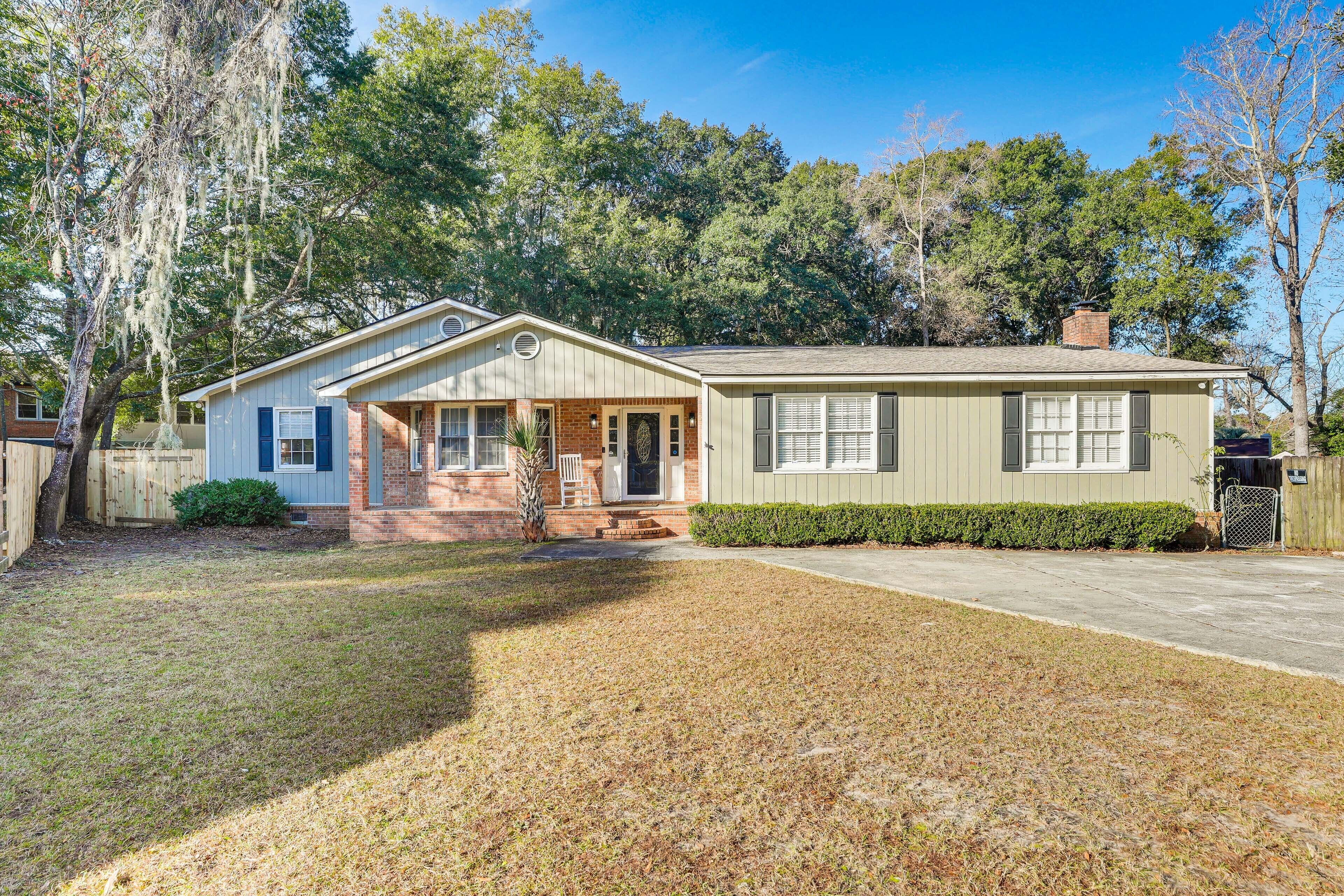 Mount Pleasant Home w/ Yard, Sunroom & Game Room!