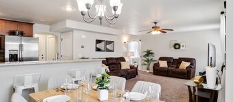 Top Notch Townhouse with Arcade