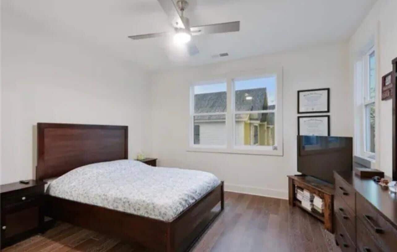 2 bedrooms, desk, free WiFi, bed sheets