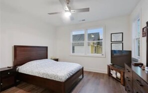 2 bedrooms, desk, free WiFi, bed sheets - Cozy home in the heart of E Atlanta surrounded by nice restaurants & activities (Atlanta)