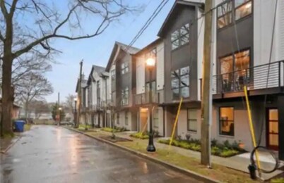 Cozy home in the heart of E Atlanta surrounded by nice restaurants & activities