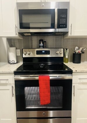 Private kitchen - Surround yourself with style in this standout studio in Plano TX!  (Plano)