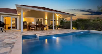 Mi Kas Stima – Luxury Villa with Magna Pool, minutes from the Sea & Windsurf Bay