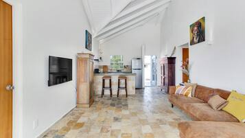 Smart TV, books, stereo, printers