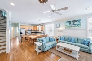 Interior - Kure Seahorse (Kure Beach)