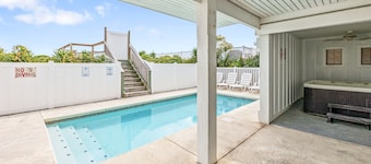 Oceanfront Home in Kure Beach, NC. Pool, Hot Tub, and Elevator