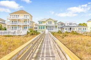 Exterior - Sage Seahorse - oceanfront/pool/hot tub (Carolina Beach)