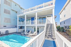 Pool - The OdySea Summary:<br>T (Carolina Beach)