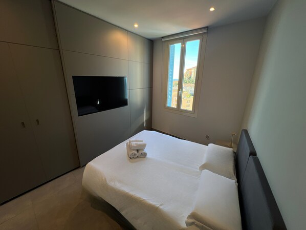 1 chambre, fer et planche Ă repasser, Wi-Fi, draps fournis