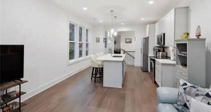 Home away from Home in the heart of E. Atlanta. Enjoy a comfortable & quiet stay