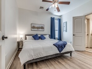 4 camere, ferro/asse da stiro, Wi-Fi, lenzuola