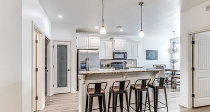 Blue Haven Home - Sleeps 12