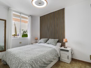 1 habitación, tabla de planchar con plancha, wifi y ropa de cama 